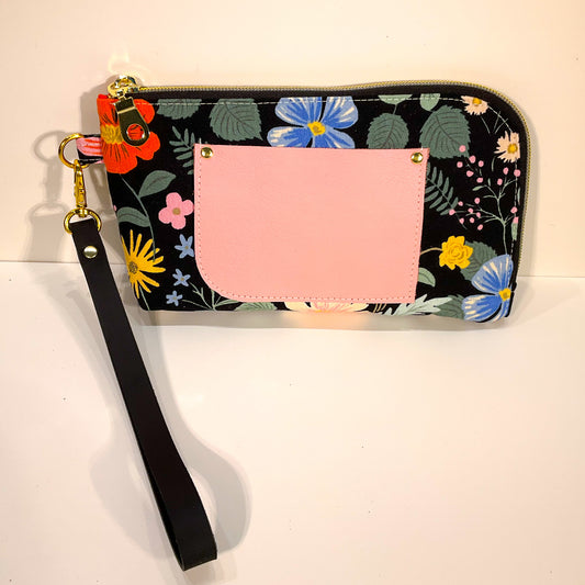 Yarrow Wristlet - Strawberry Field in Black with Pink Leather Pocket #4
