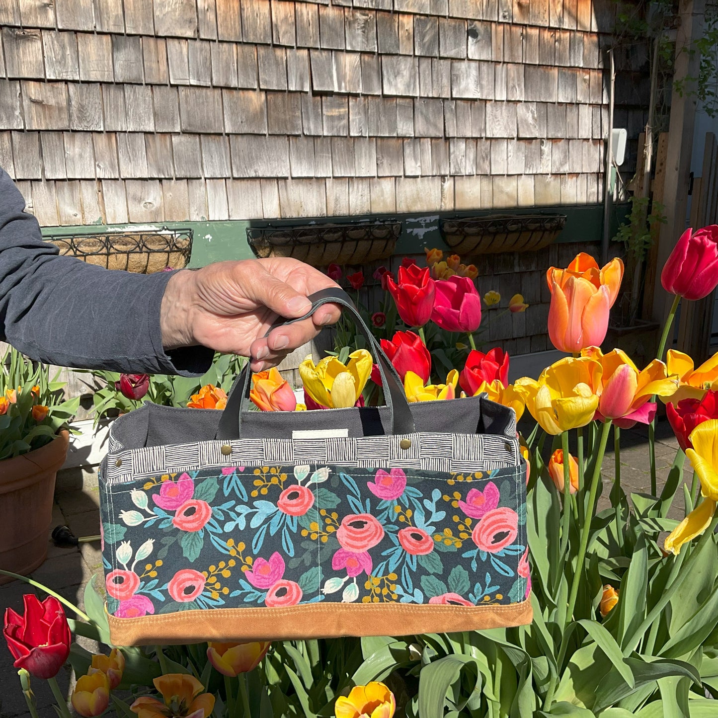 Gus Tool Bag - Navy Floral combo